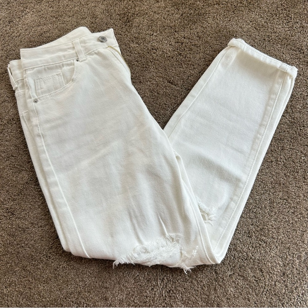 nwot Shein white ripped jeans; size: XS; never worn